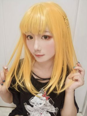 [Косплей фото] Аниме-блогер Xianyin sic - сестра с желтыми волосами