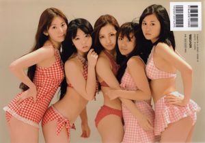 Japan AKB48 girl group „2013 Fashion Book Underwear Show”