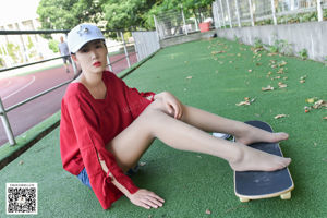 [Pemotretan Model Dasheng] No.078 Yueyue Skateboard dengan stoking