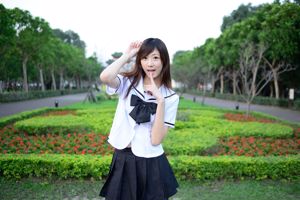 Coleção de fotos da beleza de Taiwan Queena Lin Mojing "Uniform Temptation"
