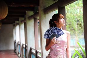 Taiwanees meisje Tangtang "Lin's Garden Classical Cheongsam Outside Shoot"