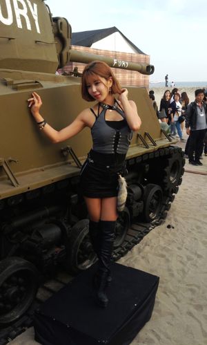 ภาพชุด "Busan World of Tanks" ของ Xu Yunmei